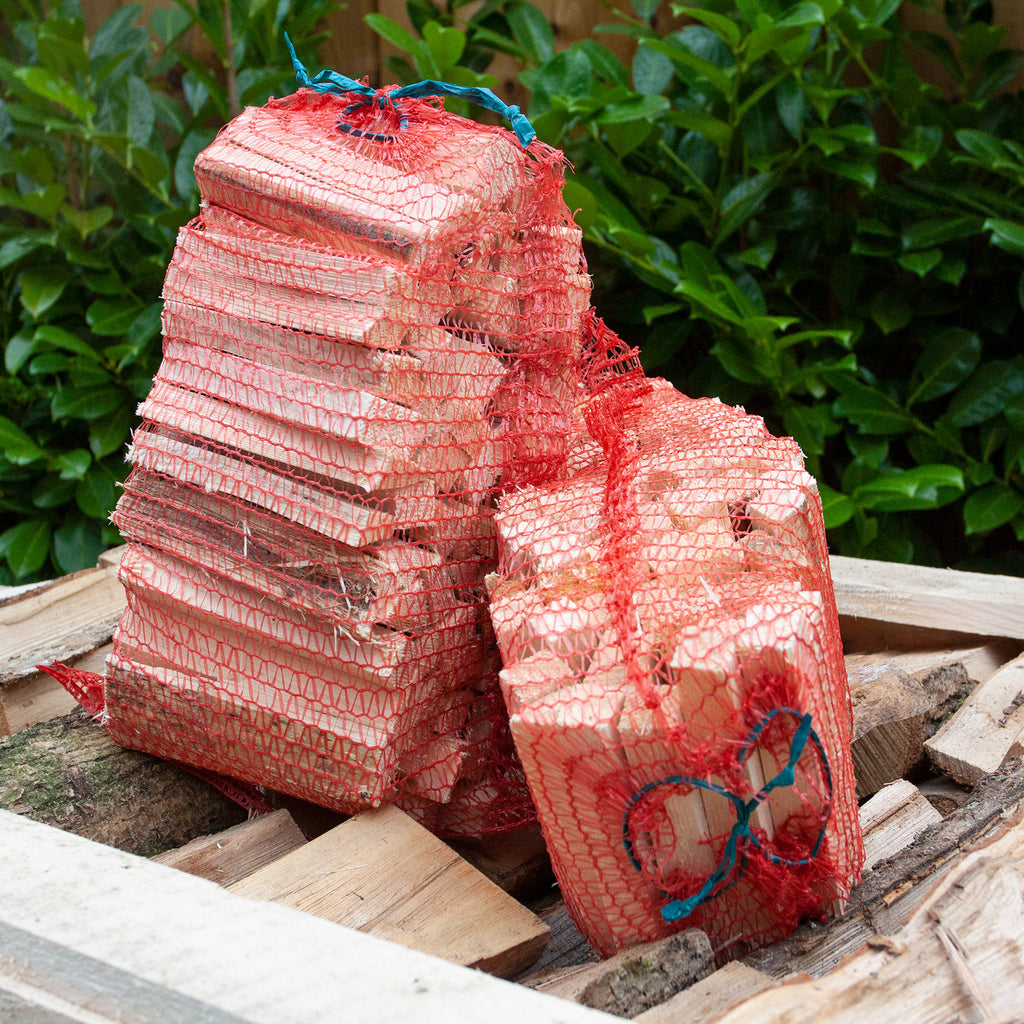 Kindling wood in handy net bags; fast lighting and clean burning